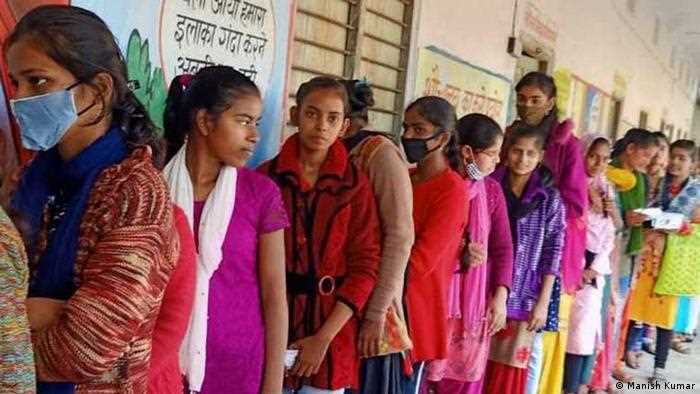 12 बार वैक्सीन कैसे ले ली? टीकाकरण व्यवस्था सवालों के घेरे में